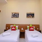 Zen Rooms Klojen Aris Munandar